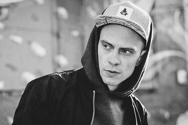 Кепка-снэпбек Nebelkind Berlin Netzplan сіра, унісекс, з регульованим розміром та прямим козирком, стильна бейсболка Streetwear