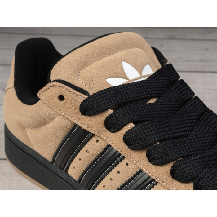 Жіночі спортивні кросівки Adidas, розмір 37 1/3