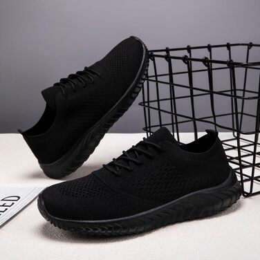 Жіночі кросівки для бігу та спорту Adidas (39 EU, Чорні) - Легкі та зручні для залу та вулиці