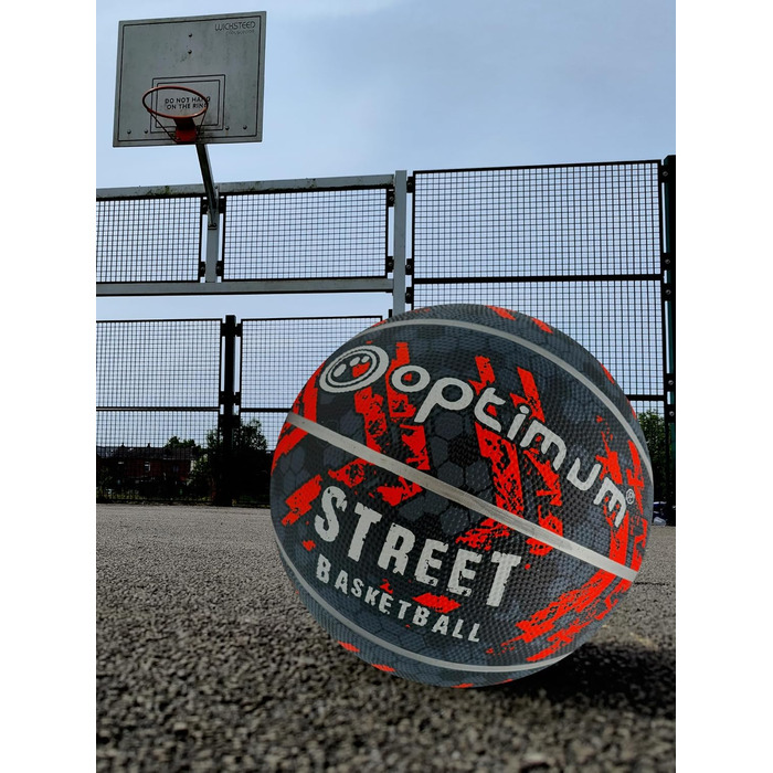 Баскетбольний м'яч OPTIMUM: зносостійкий, для гри в приміщенні та на вулиці, оптимальний контроль та точність (Розмір 7, ЧОРНИЙ/ОРАНЖЕВИЙ)