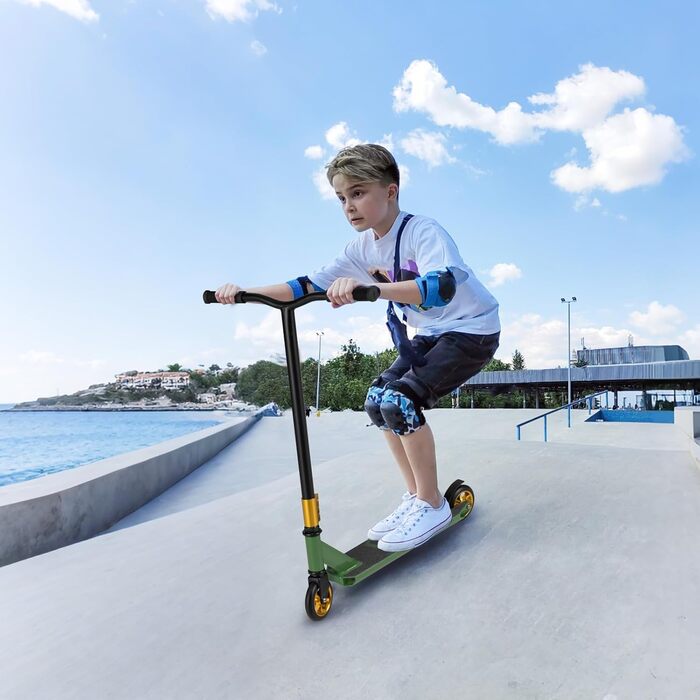 COSTWAY Стантер скутер з 360° поворотом, колеса 110 мм PU, підшипники ABEC-7, алюмінієва дека, вантажопідйомність 100 кг, для дітей від 10 років (зелений)