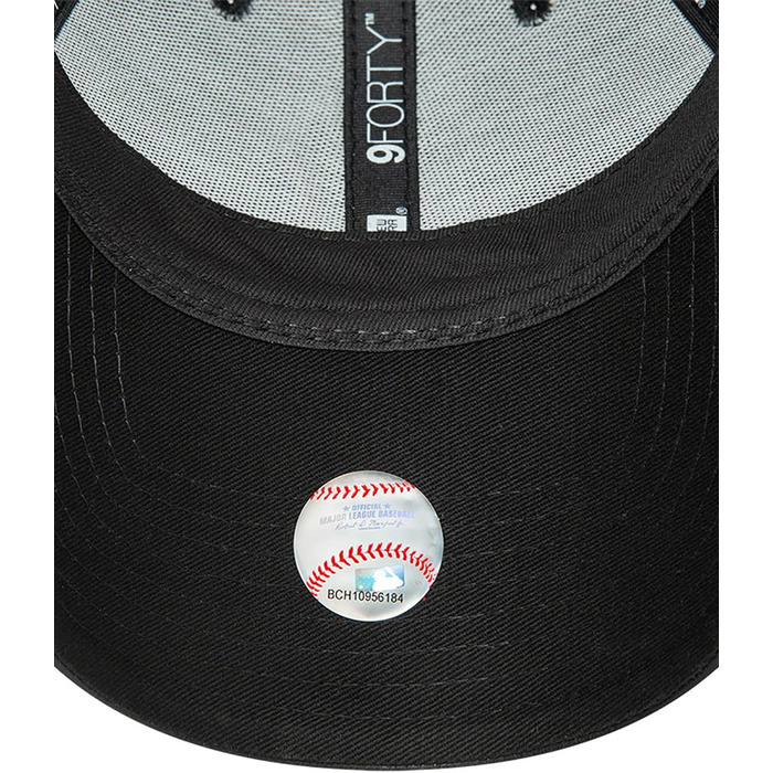 Кепка New Era WMNS 9Forty Adjustable NY Yankees чорного кольору, універсальний розмір
