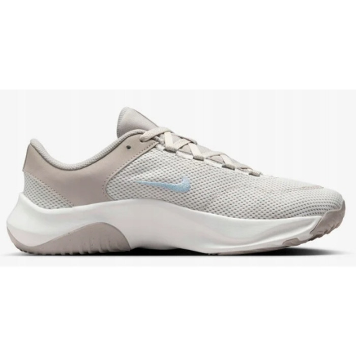 Кросівки жіночі Nike Legend Essential 3 NN, р. 37,5 — зручне та модне спортивне взуття