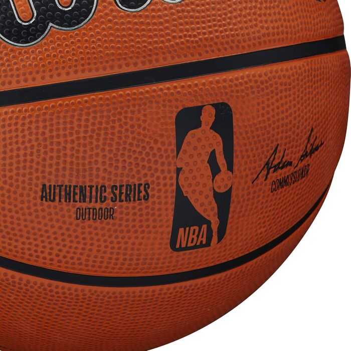 М'яч баскетбольний Wilson NBA Authentic Series Outdoor WTB7300XB, оранжевий, для гри на вулиці