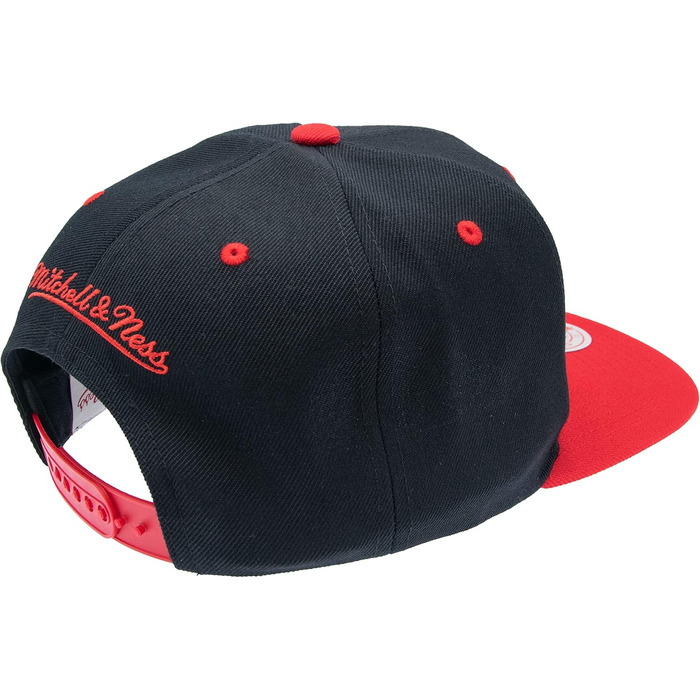 Кепка Mitchell & Ness Snapback Team Arch NBA Chicago Bulls чорний/червоний
