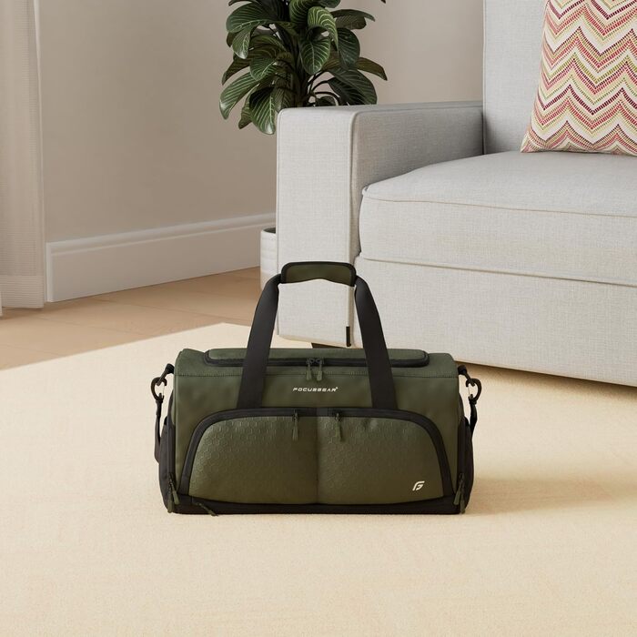 Спортивна сумка FocusGear Ultimate Gym Bag 2.0, водостійка, 10 відділень, середня, зелена, 29,8×26,7×50,8 см