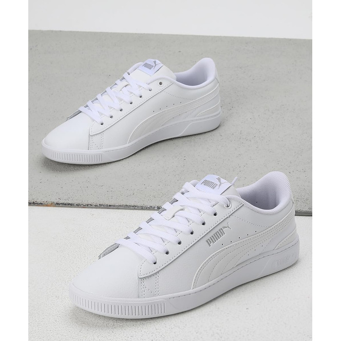 Жіночі шкіряні кросівки PUMA Vikky V3 Lthr, білі з сріблястими деталями, розмір 39 EU