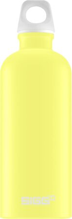 SIGG Алюмінієва пляшка для води Traveller 0,6 л, сертифікована як кліматично нейтральна, підходить для газованих напоїв, герметична, легка, BPA-free, лимонний колір