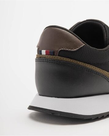 Чоловічі шкіряні кросівки Tommy Hilfiger FM0FM05305, 40 EU, чорні