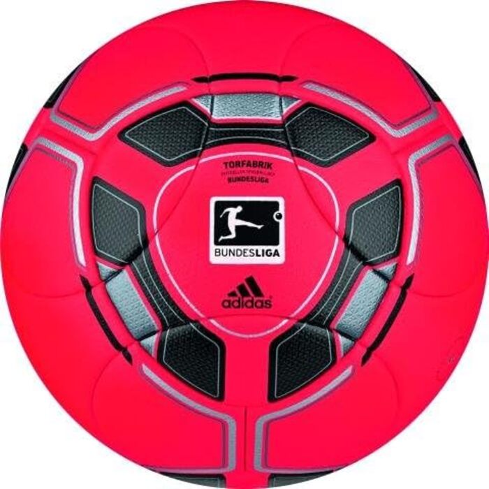 Футбольний м’яч Adidas Matchball TORFABRIK Winterball DFL Bundesliga 2011/2012, розмір 5, турбо, офіційний матчевий м’яч