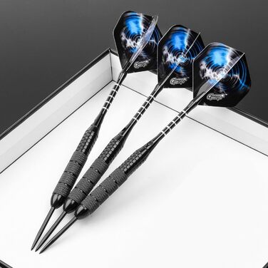 Професійні сталеві дротики CyeeLife з металевими наконечниками (12 шт.) + 24 пір'я + точилка, 22 г (Чорні)