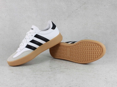 Чоловічі спортивні кросівки adidas Barreda JR1205, білі, легкі та зручні, розмір 42 2/3