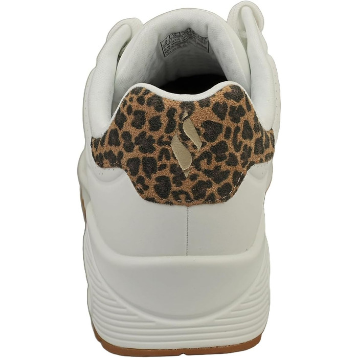 Кросівки Skechers Max Cushioning Delta для чоловіків, білі, з леопардовим принтом (41 EU)