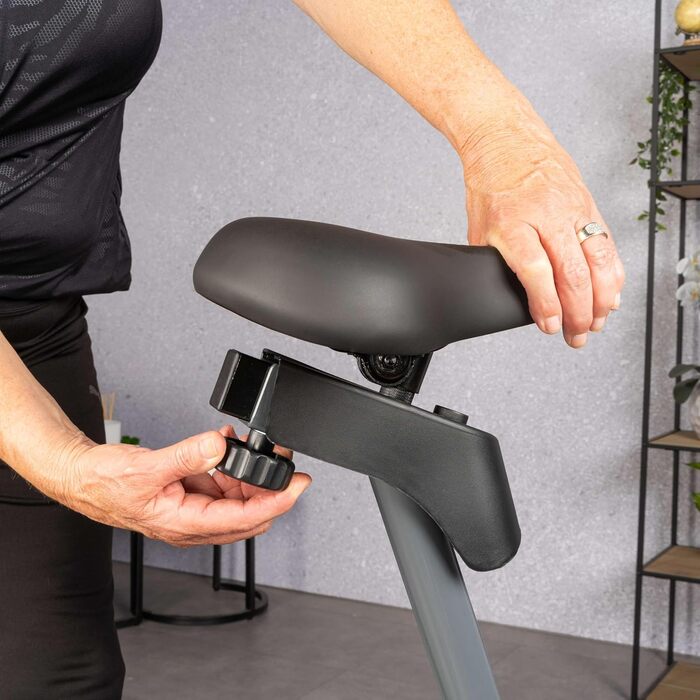 Велотренажер Tunturi Cardio Fit B40 з ручним керуванням, датчиком пульсу, підставкою для планшета та LCD-дисплеєм – для домашніх тренувань, реабілітації та початківців