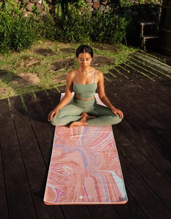 Рушник для йоги Hot Yoga від Yoga Design Lab | Антиковзаючий, легкий, з переробленої мікрофібри, швидковисихаючий, для гарячої йоги, спорту, подорожей (Pearl)