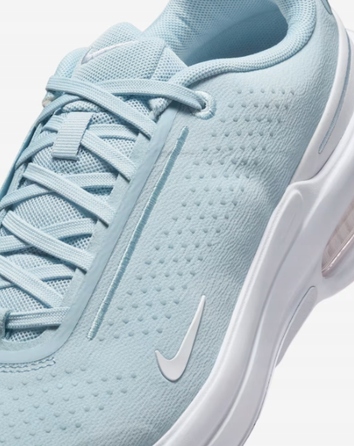 Жіночі кросівки Nike Air Zoom Upturn SC, р. 44,5 — зручне та стильне спортивне взуття