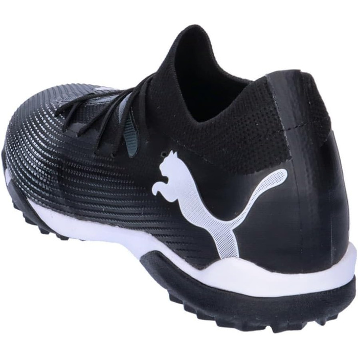 Кросівки футзалу Puma Future 7 Match Turf для чоловіків, 39 EU, чорно-білі