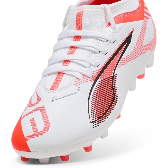 Дитячі футбольні бутси PUMA Ultra 5 Match Mg Jr - біло-чорні з червоними світловідбивачами (32 EU)