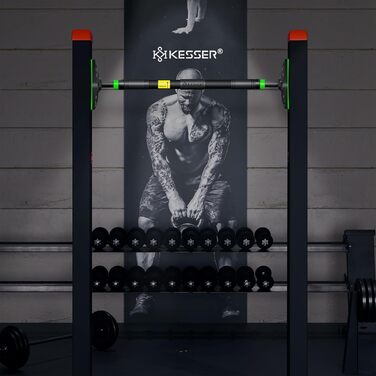 KESSER® Турнік для дверей регульований, турнік для домашніх тренувань, турнік без свердління, висувний 68-106 см, вантажопідйомність до 300 кг, з неслизькими ручками, з еластичними стрічками (зелені)