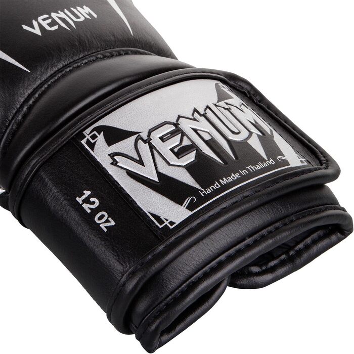 Боксерські рукавички Venum Giant 3.0 для муай-тай та кікбоксингу, 16 Oz, чорний/срібний
