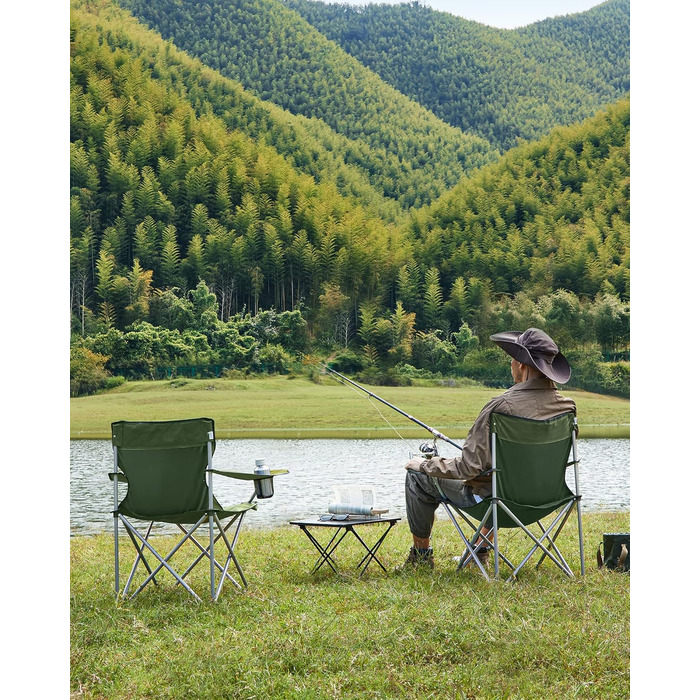 SONGMICS Крісла для кемпінгу, складні, для відпочинку на природі, зручні, з підлокітниками та тримачем для напоїв, стабільний каркас, вантажопідйомність 120 кг, 2 шт (Оливковий)