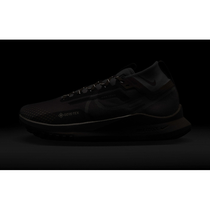 Жіночі водонепроникні кросівки для бігу Nike React Pegasus Trail 4 GTX, р. 36,5