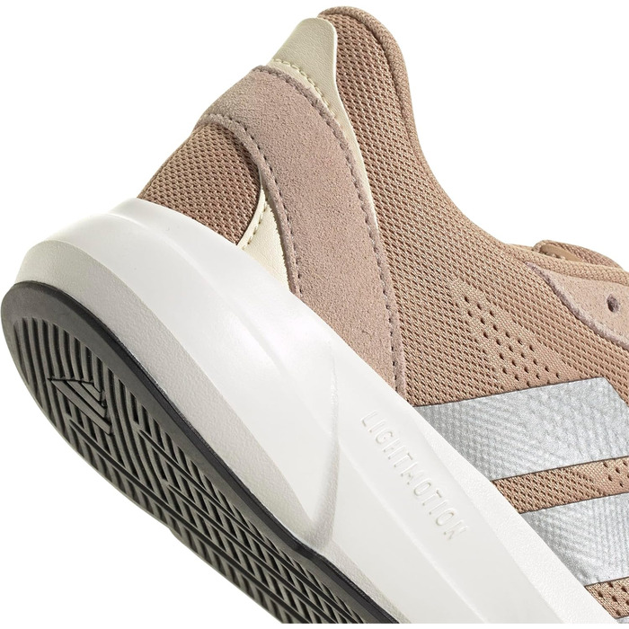Жіночі кросівки Adidas LIGHTSHIFT (38 2/3 EU) – Warm Sandstone, Matte Silver, Wonder Taupe