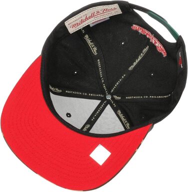 Кепка Mitchell & Ness Chicago Bulls Camo Чорна