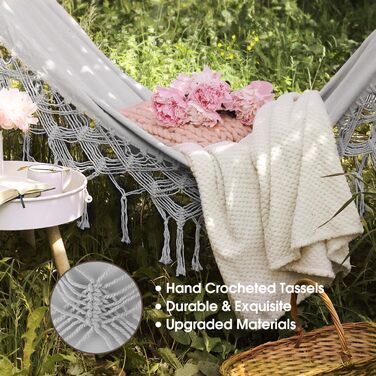 Гамак для відпочинку на відкритому повітрі: кемпінг, балкон, сад. З дерев'яною перекладиною, ременями та сумкою. Сірий з бахромою