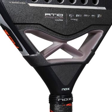 NOX At10 PRO Cup Hard - ракетка для бадмінтону Agustin Tapia 2025