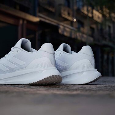 Жіночі кросівки для бігу adidas Runfalcon 5 Cloud White — білі, з амортизацією Cloudfoam та дихаючою сіткою, розмір 39 1/3 EU