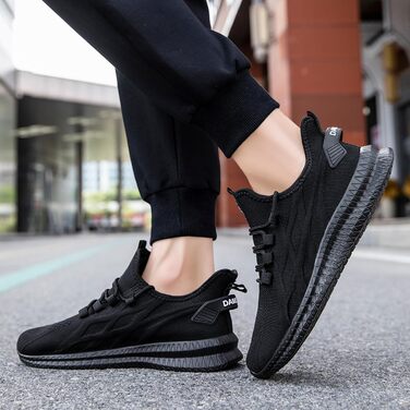 Чоловічі кросівки: спортивні, літні, для бігу, занять у залі, фітнесу, тренувань, халупа, трекінг, розмір 39-50, чорний колір