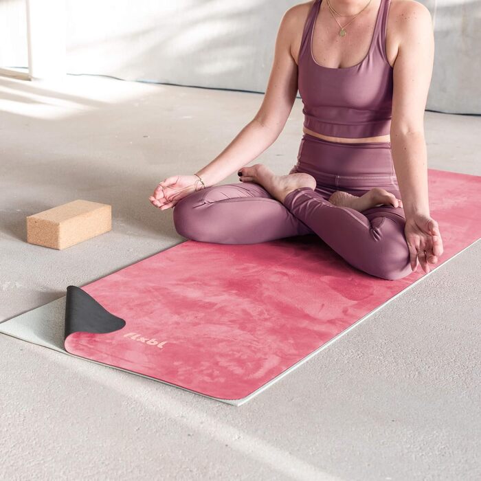 Yogamatka FLXBL для подорожей: тонкий, легкий, складаний, миючий (earth)