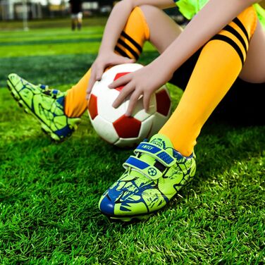 Дитячі футбольні бутси Kinder - унісекс, зелені, розмір 37 EU, з кріпленням на липучку для тренувань та гри на вулиці