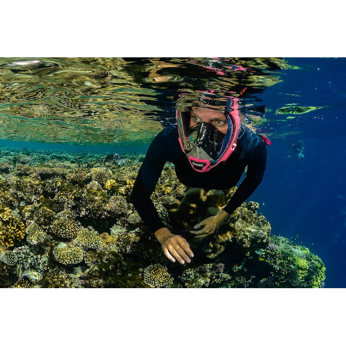 Маска для снорклінгу OCEAN REEF Aria QR з трубкою - повна маска, рожевий колір (S/M)