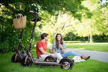 Електросамокат Segway-Ninebot F20D/F40D/F40D II для дорослих, з дозволом для доріг, швидкість до 20 км/год, запас ходу 20/40 км, дискові гальма