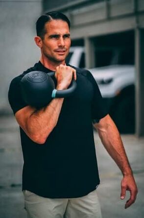 Kettlebell Kings гиря з порошковим покриттям для жінок і чоловіків, довговічна сталева гиря