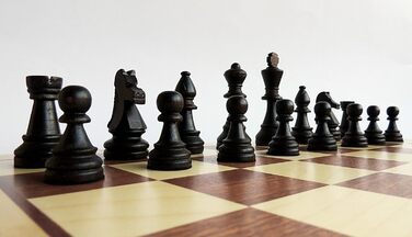 Преміум шаховий набір Großartig Tournament No.6, шахи Staunton 54 см, махагоні та клен, дерев'яна шахівниця, для турнірів і домашнього використання