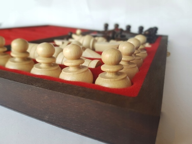 Шахи королівські, деревообробні та токарні роботи K. Syc, 31x31