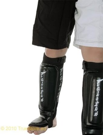 Захист гомілки та стопи Fairtex MMA, неопрен, чорний, L