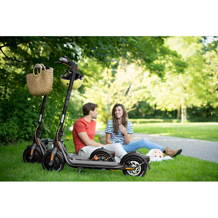 Електросамокат Segway-Ninebot F20D/F40D/F40D II для дорослих, з дозволом для доріг, швидкість до 20 км/год, запас ходу 20/40 км, дискові гальма