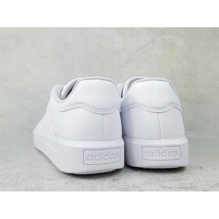 Жіночі білі кеди Adidas Court Platform GV9000