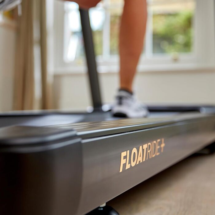 Біговий тренажер Reebok FR30z Floatride з LED-дисплеєм – 24 програми, максимальне навантаження 150 кг, сумісність з Zwift та Kinomap
