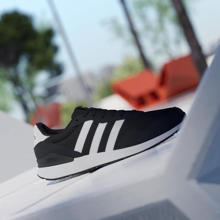 Чоловічі кросівки Adidas Run 60s 4.0 JR6622 чорні, розмір 43 1/3 EU