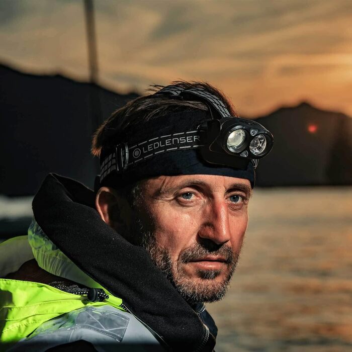 Ліхтар на голову Ledlenser H19R Signature: 3500 люмен, USB-зарядка, водонепроникність IP67, 300 м дальність дії