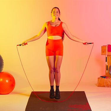 Набір скакалок Elite Jumps Freestyle PVC – преміум якість для фітнесу та кардіотренувань. Легкі, міцні скакалки з нерухомими ручками. Червоний/Однотонні (Getaway Solids)