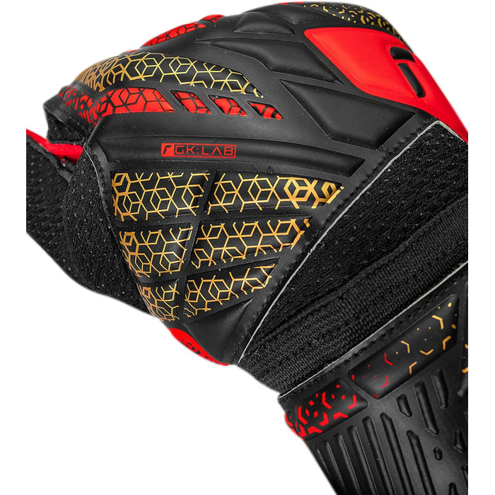 Воротарські рукавички Reusch Attrakt Solid: надійний хват, для чоловіків та жінок, підходять для будь-якої погоди та поверхні поля