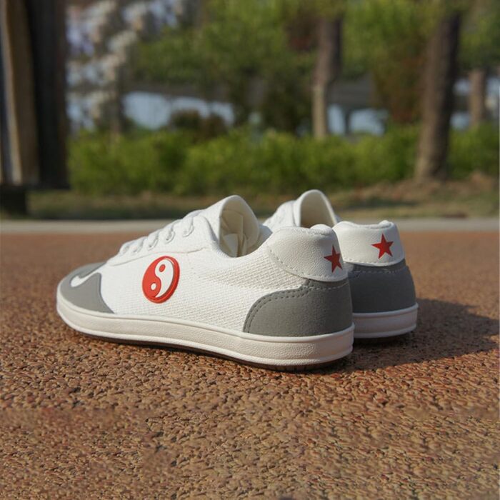 Вусінь-фу: Кросівки для тренувань та занять Вусінь-чуань, легкі, з неслизькою підошвою, для чоловіків та жінок (44 EU, білий)