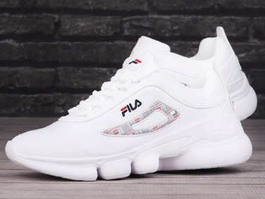 Спортивні кросівки Fila, білі, синтетичні, низькі, розмір 38,5
