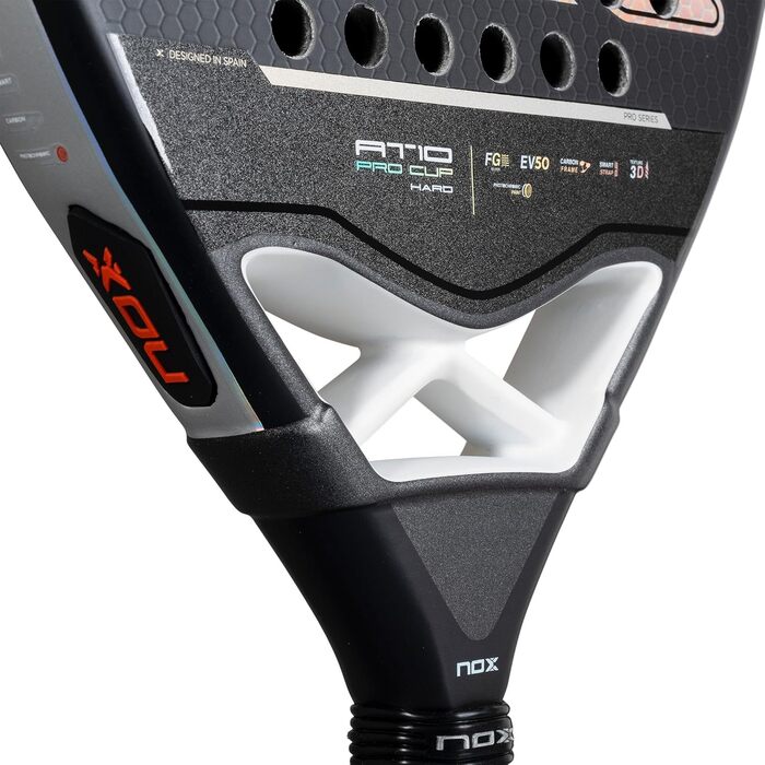 NOX At10 PRO Cup Hard - ракетка для бадмінтону Agustin Tapia 2025